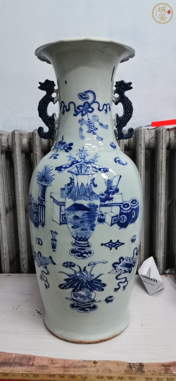 古玩陶瓷博古圖青花瓶真品鑒賞圖