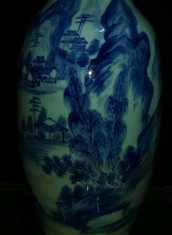 古玩陶瓷清代山水紋青花雙耳撇口瓶拍賣,當前價格2200元