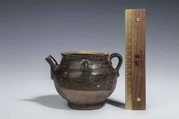 古玩陶瓷元明·吉州窯系褐釉水滴拍賣,當前價格1399元