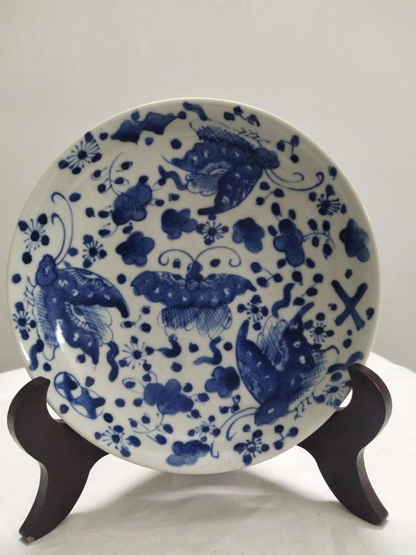 古玩陶瓷清末民國(guó)青花蝴蝶花卉紋盤拍賣，當(dāng)前價(jià)格1200元