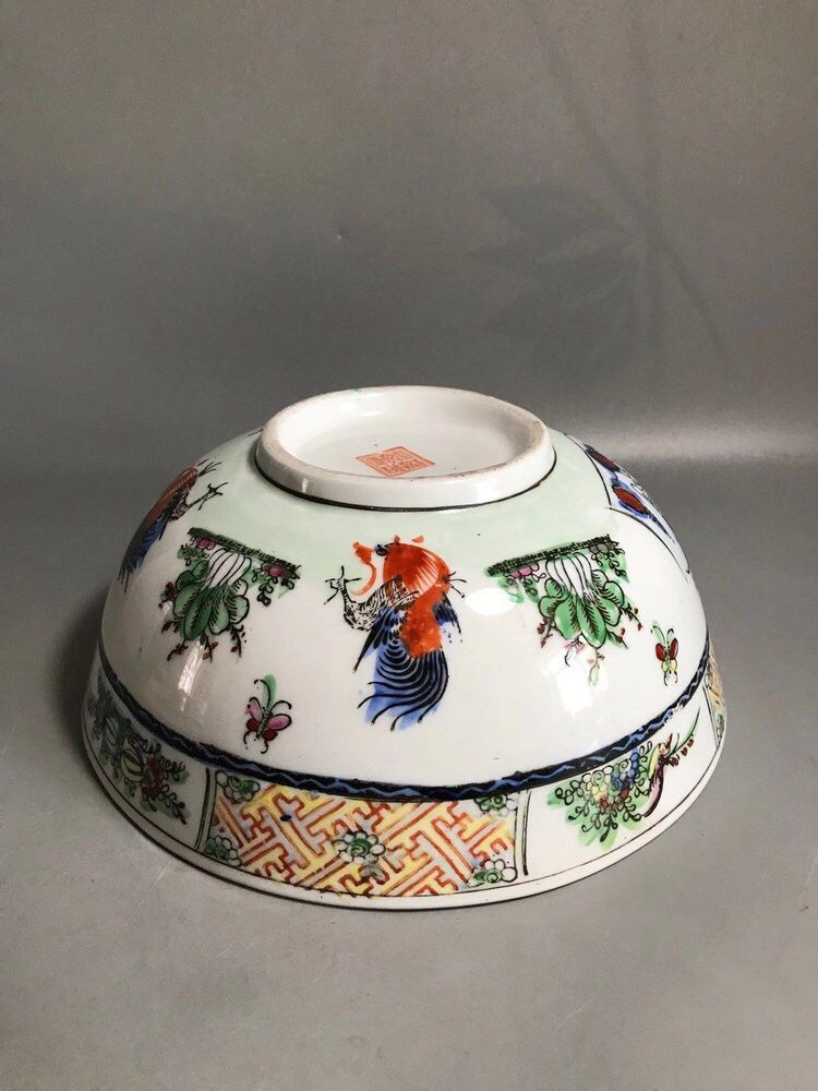 域鉴古玩】大清乾隆年制粉彩缠枝莲纹盘拍卖价格/图片/值多少钱