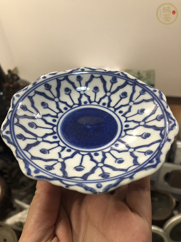 古玩陶瓷創匯·青花花卉紋小高足盤真品鑒賞圖