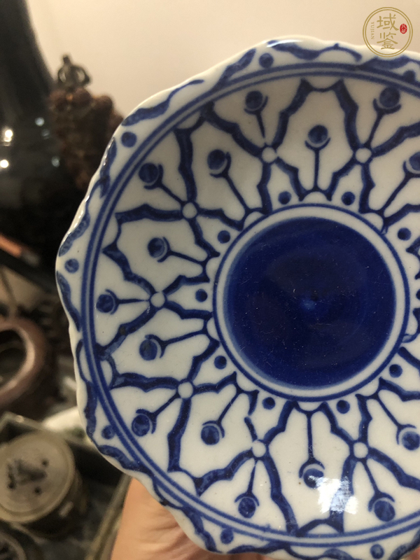 古玩陶瓷創匯·青花花卉紋小高足盤真品鑒賞圖
