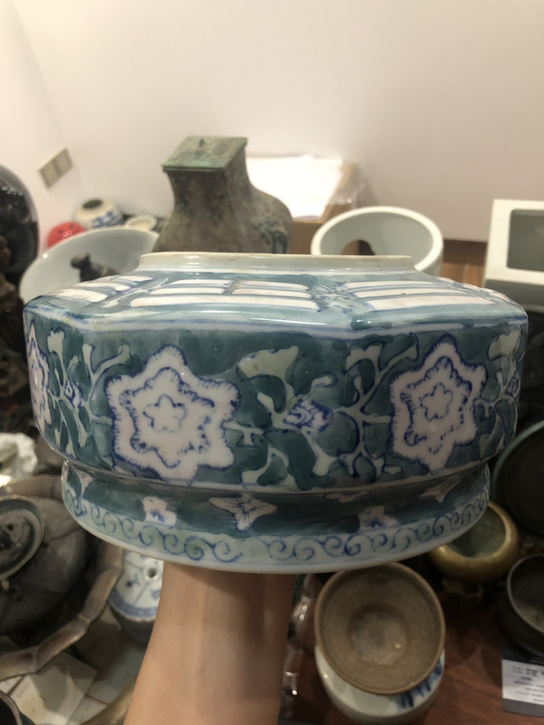 古玩陶瓷花卉紋蓋罐(精品)拍賣,當前價格299元