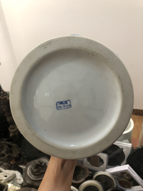 古玩陶瓷花卉紋蓋罐(精品)拍賣,當前價格299元