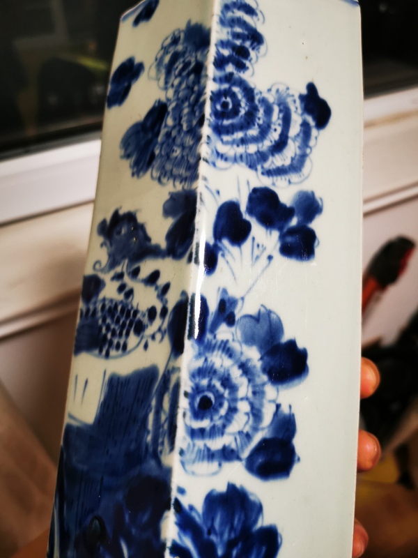 古玩陶瓷《官窯之家》青花鳳凰牡丹花卉紋六方帽筒拍賣,當(dāng)前價(jià)格2800元