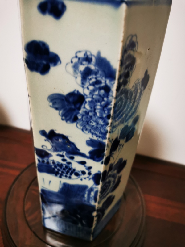 古玩陶瓷《官窯之家》青花鳳凰牡丹花卉紋六方帽筒拍賣,當(dāng)前價(jià)格2800元