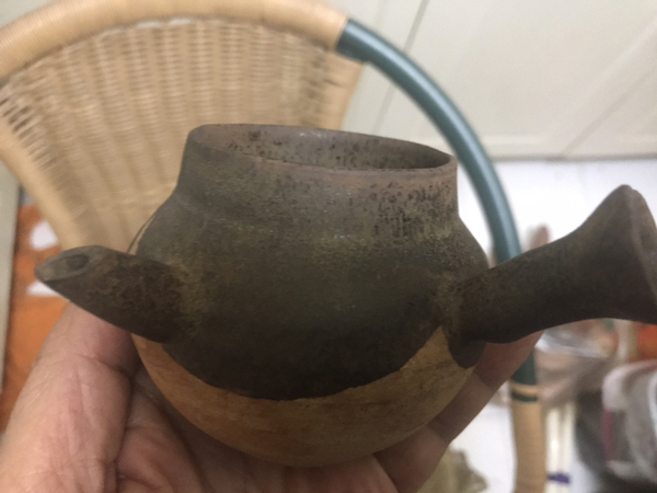 古玩陶瓷元·醬釉注壺拍賣,當(dāng)前價(jià)格800元