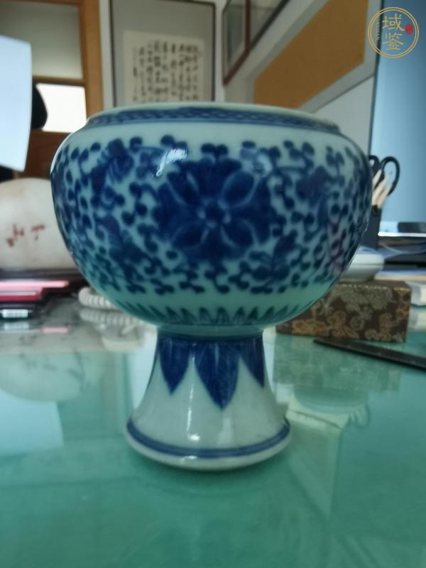 古玩陶瓷青花纏枝花卉紋豆真品鑒賞圖