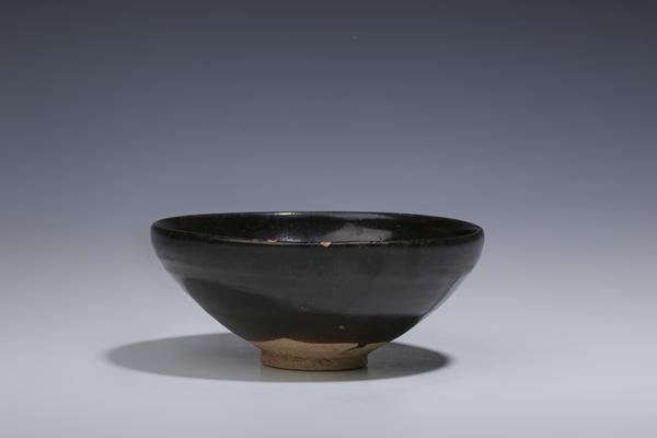 古玩陶瓷宋元·耀州窯窯變黑釉點彩碗拍賣,當(dāng)前價格5666元