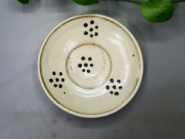 古玩陶瓷元代磁州窯點彩梅紋盤拍賣,當前價格980元