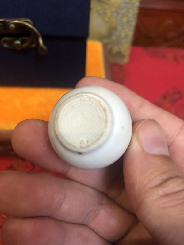 古玩陶瓷清早康熙甜白釉葫蘆小賞瓶拍賣(mài)，當(dāng)前價(jià)格1660元