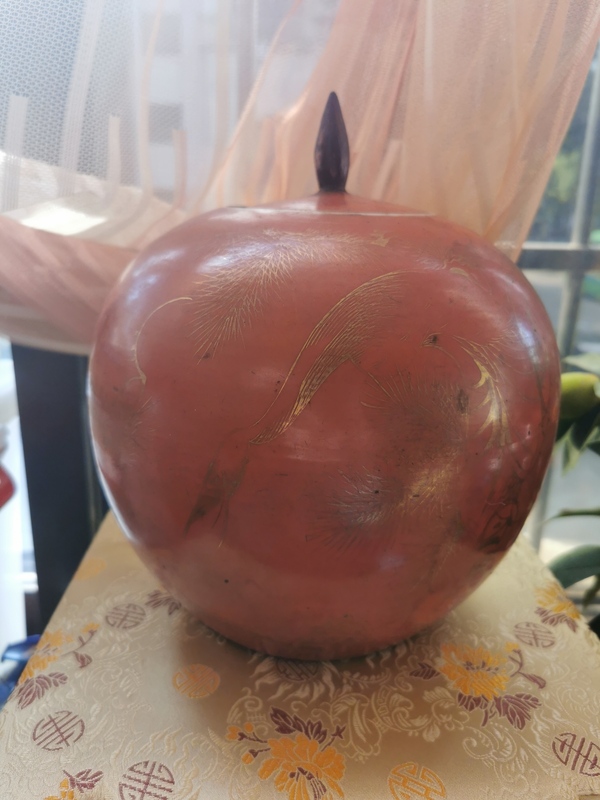 古玩陶瓷**紅描金松鶴紋西瓜罐拍賣，當(dāng)前價(jià)格4000元