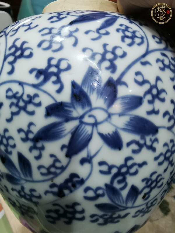 古玩陶瓷花卉紋青花罐真品鑒賞圖