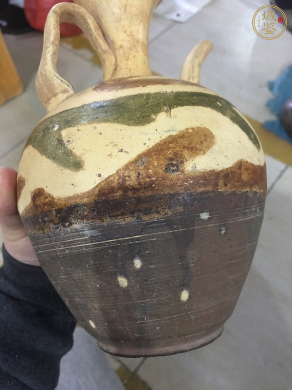 古玩陶瓷三彩執(zhí)壺真品鑒賞圖