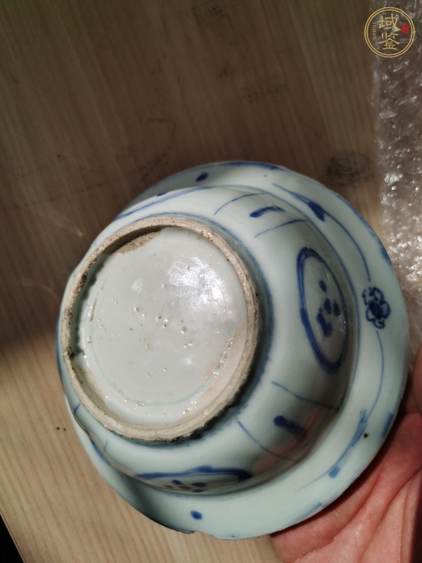 古玩陶瓷花鳥紋折沿碗真品鑒賞圖