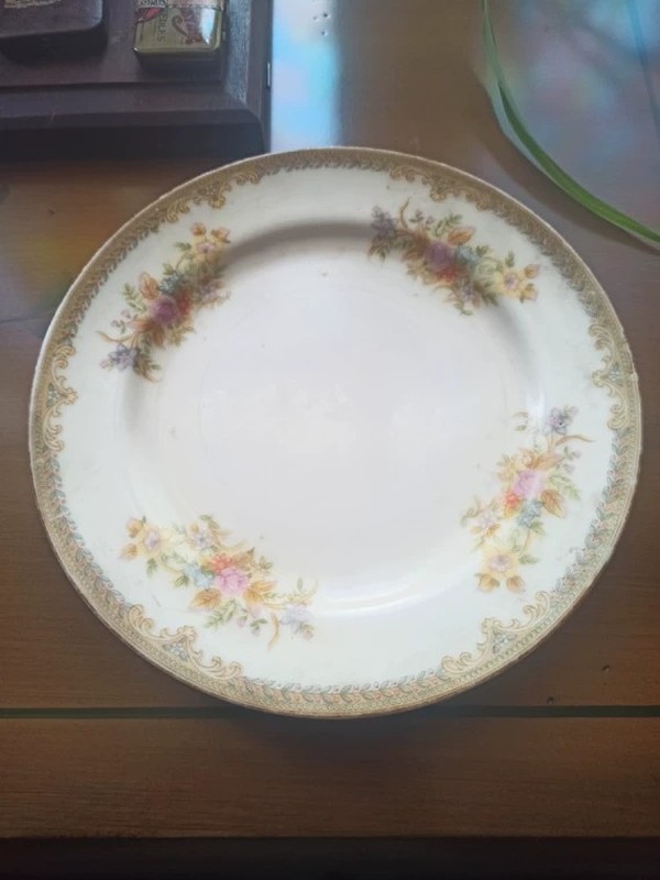 古玩陶瓷滿洲國(guó),高檔描金,花卉盤拍賣,當(dāng)前價(jià)格666元
