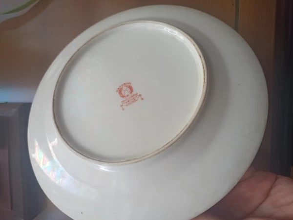 古玩陶瓷滿洲國(guó),高檔描金,花卉盤拍賣,當(dāng)前價(jià)格666元