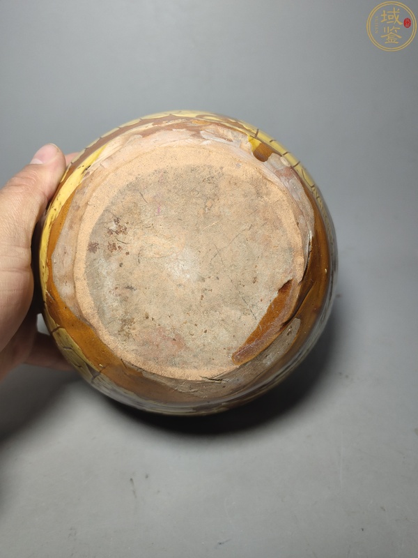 古玩陶瓷金代磁州窯系黃釉剔刻加彩花卉紋罐拍賣,當(dāng)前價格36000元