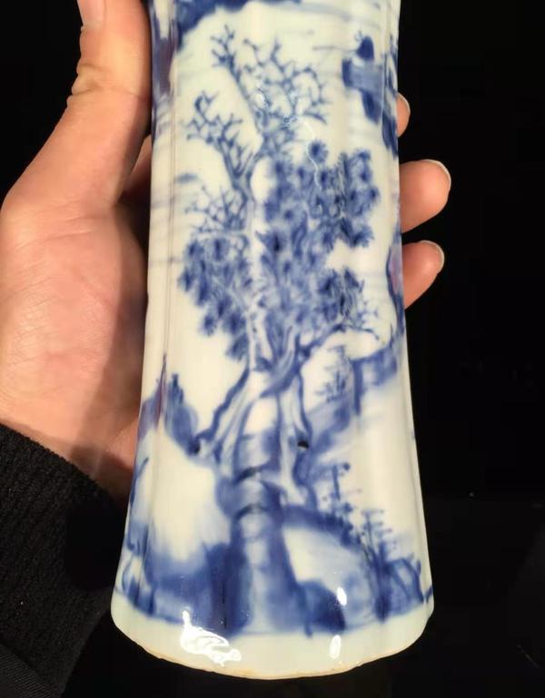 古玩陶瓷康熙寒江獨釣通景山水人物紋花觚拍賣,當前價格28000元