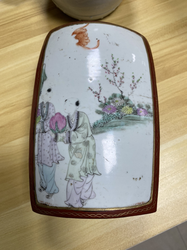 古玩陶瓷蘇州文物商店庫出 漆器鑲嵌粉彩瓷器蓋盒拍賣,當前價格980元