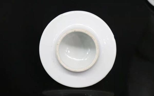 古玩陶瓷粉彩人物詩文紋蓋瓶拍賣,當前價格6666元