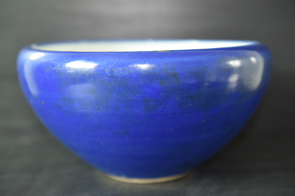 古玩陶瓷清中晚期霽藍(lán)釉香爐拍賣(mài),當(dāng)前價(jià)格1500元