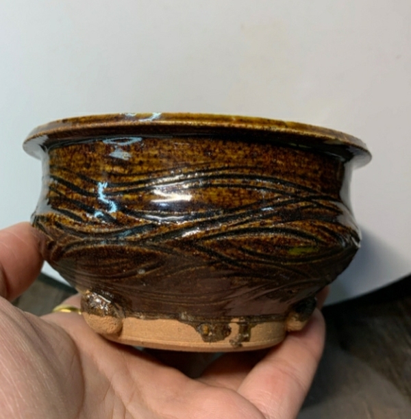 古玩陶瓷褐釉劃花香爐拍賣,當前價格1698元