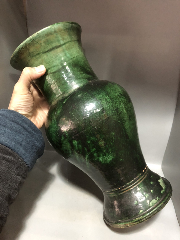 古玩陶瓷清代晚期綠釉盤口尊拍賣,當前價格2428元