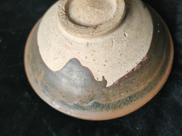 古玩陶瓷元代臨汾窯褐釉狗舔斑折沿碗拍賣,當前價格4200元
