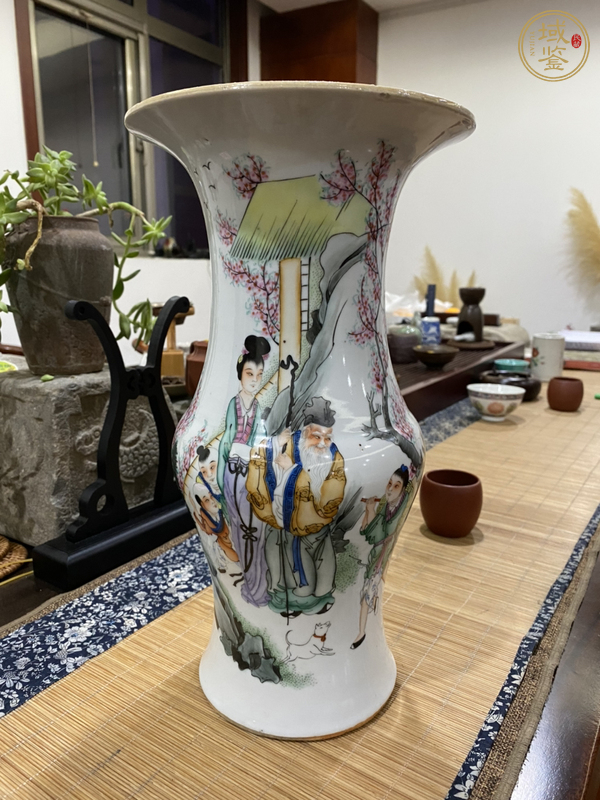 古玩陶瓷民國(guó)粉彩人物紋花觚真品鑒賞圖