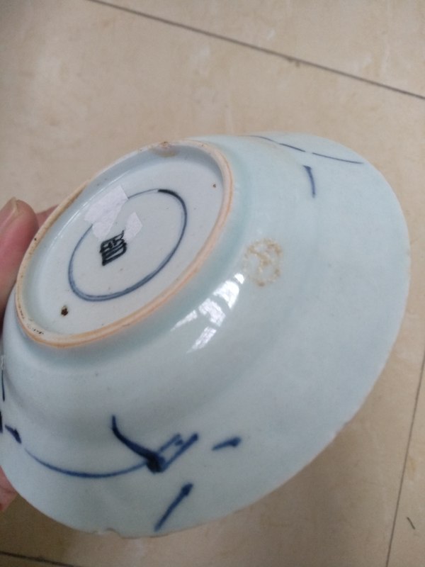 古玩陶瓷【實物保真】清.康熙.青花獅子紋折沿盤拍賣,當前價格999元