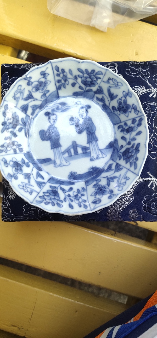 古玩陶瓷跳刀痕康熙青花二喬圖花口盤拍賣,當前價格8000元
