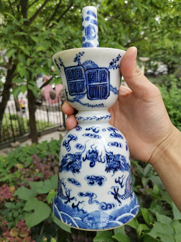 古玩陶瓷【*2386】清中期 青花江崖海水二龍戲珠油燈拍賣,當前價格15000元