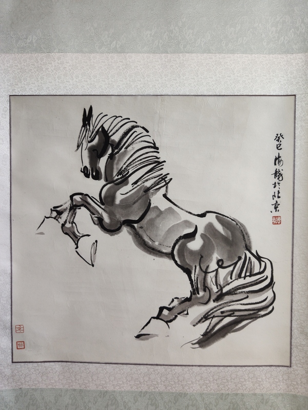 古玩字畫北京名家海龍手工原裱立馬圖立軸拍賣，當(dāng)前價格199元