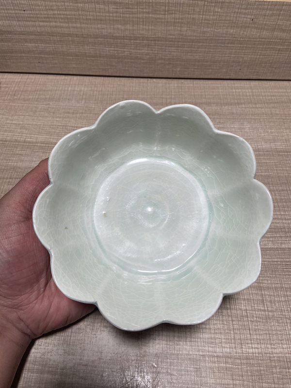 古玩轉(zhuǎn)賣南宋景德鎮(zhèn)窯系青白釉花口碗拍賣，當(dāng)前價格199元