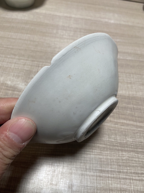 古玩陶瓷邢窯海棠口出筋斗笠盞拍賣,當前價格5888元