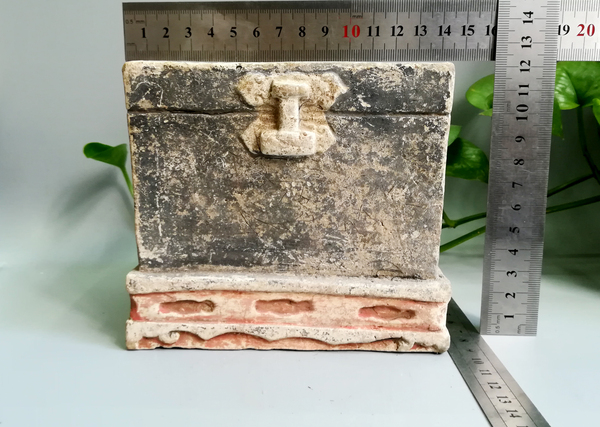 古玩陶瓷明代 彩繪百寶箱拍賣,當前價格888元