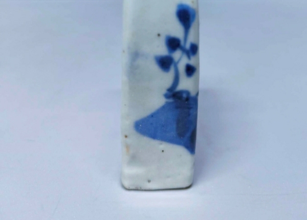 古玩陶瓷人物紋青花鼻煙壺拍賣,當前價格2698元
