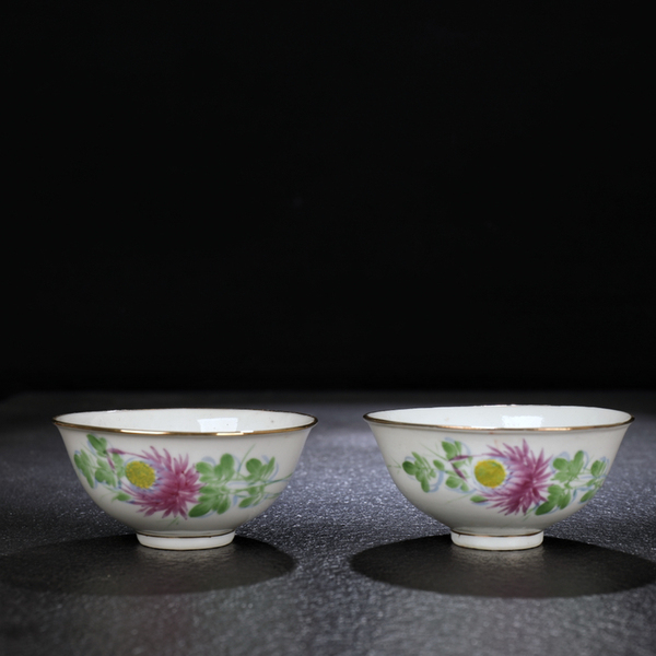 古玩陶瓷民國(guó)-粉彩花卉碗一對(duì)拍賣,當(dāng)前價(jià)格1880元