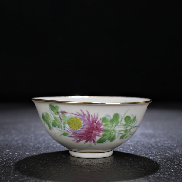 古玩陶瓷民國(guó)-粉彩花卉碗一對(duì)拍賣,當(dāng)前價(jià)格1880元