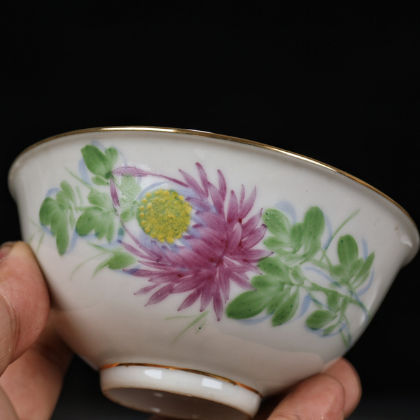 古玩陶瓷民國(guó)-粉彩花卉碗一對(duì)拍賣,當(dāng)前價(jià)格1880元