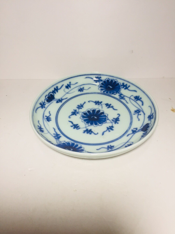古玩陶瓷纏枝花卉紋青花盤拍賣,當前價格350元