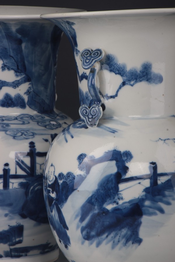 古玩陶瓷【3317-8】清晚期青花人物故事紋如意耳撇口尊一對拍賣,當前價格35800元