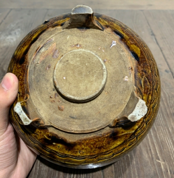 古玩陶瓷黃釉刻花三足爐拍賣,當前價格1698元