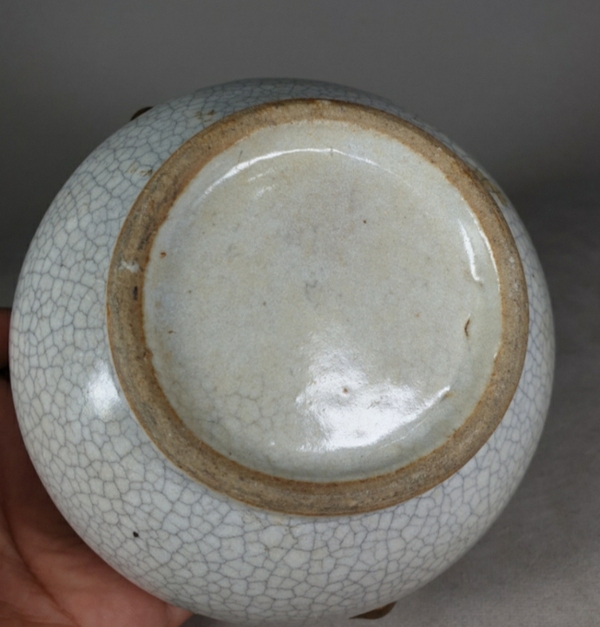 古玩陶瓷哥釉地鐵銹釉雙鋪首圈足香爐拍賣,當前價格1298元
