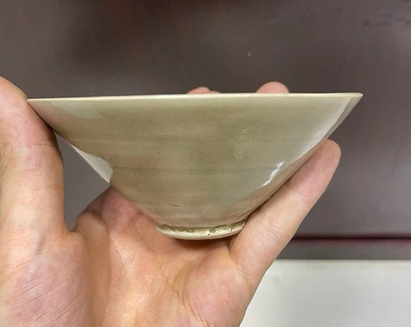 古玩陶瓷宋代,耀州窯,青瓷斗笠盞拍賣,當前價格5555元