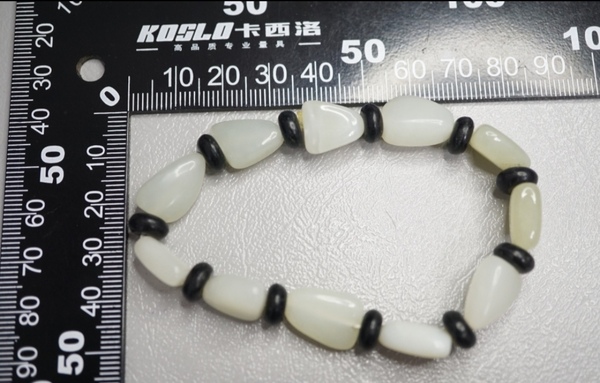 古玩玉器和田規(guī)形手串拍賣,當(dāng)前價(jià)格398元