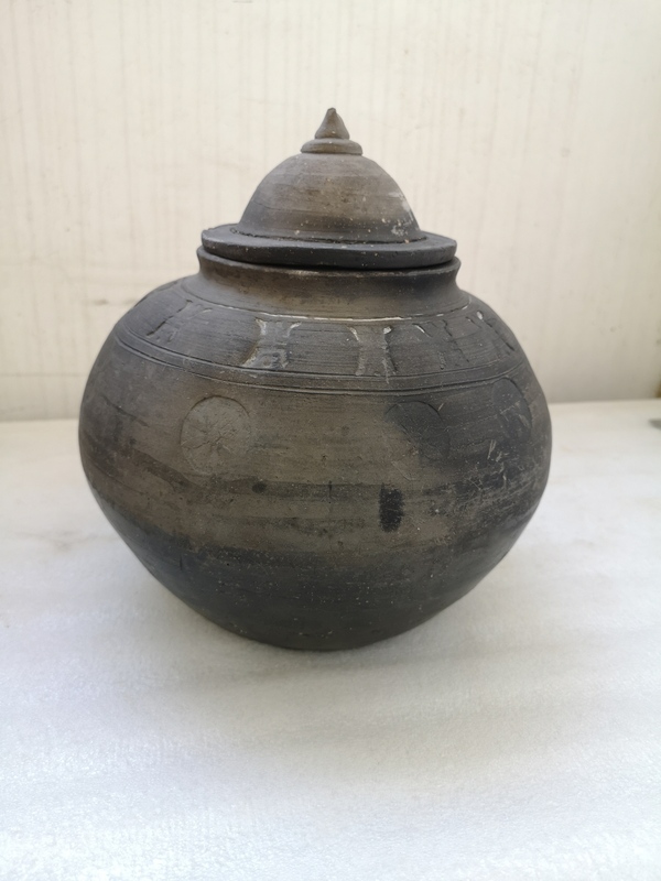 古玩陶瓷灰陶印壽字錢幣紋罐拍賣,當前價格850元