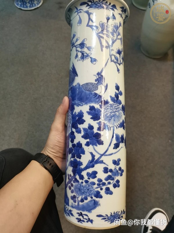 古玩陶瓷康熙年制四字雙行款花鳥紋青花花插真品鑒賞圖